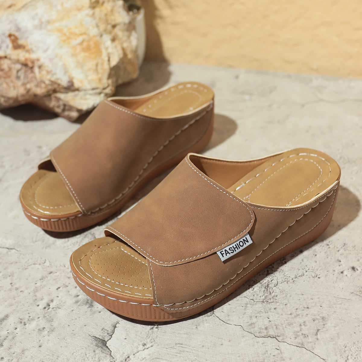 Marchéa | Mules Compensées en Cuir Respirant
